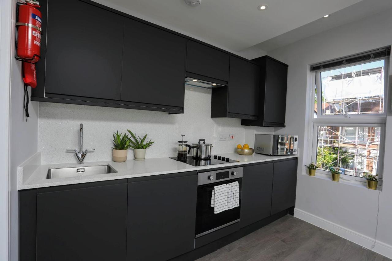 Aisiki Apartments At Stanhope Road, North Finchley, Airconditioned Multiple 2 Or 3-Bedroom, Pet-Friendly Duplex Flats, King Or Twin Beds, Airconditioned & Free Wi-Fi Exteriér fotografie