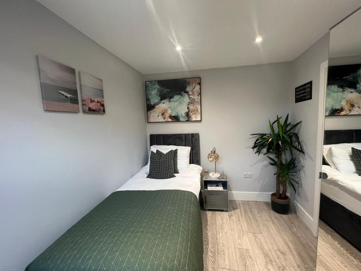 Aisiki Apartments At Stanhope Road, North Finchley, Airconditioned Multiple 2 Or 3-Bedroom, Pet-Friendly Duplex Flats, King Or Twin Beds, Airconditioned & Free Wi-Fi Exteriér fotografie