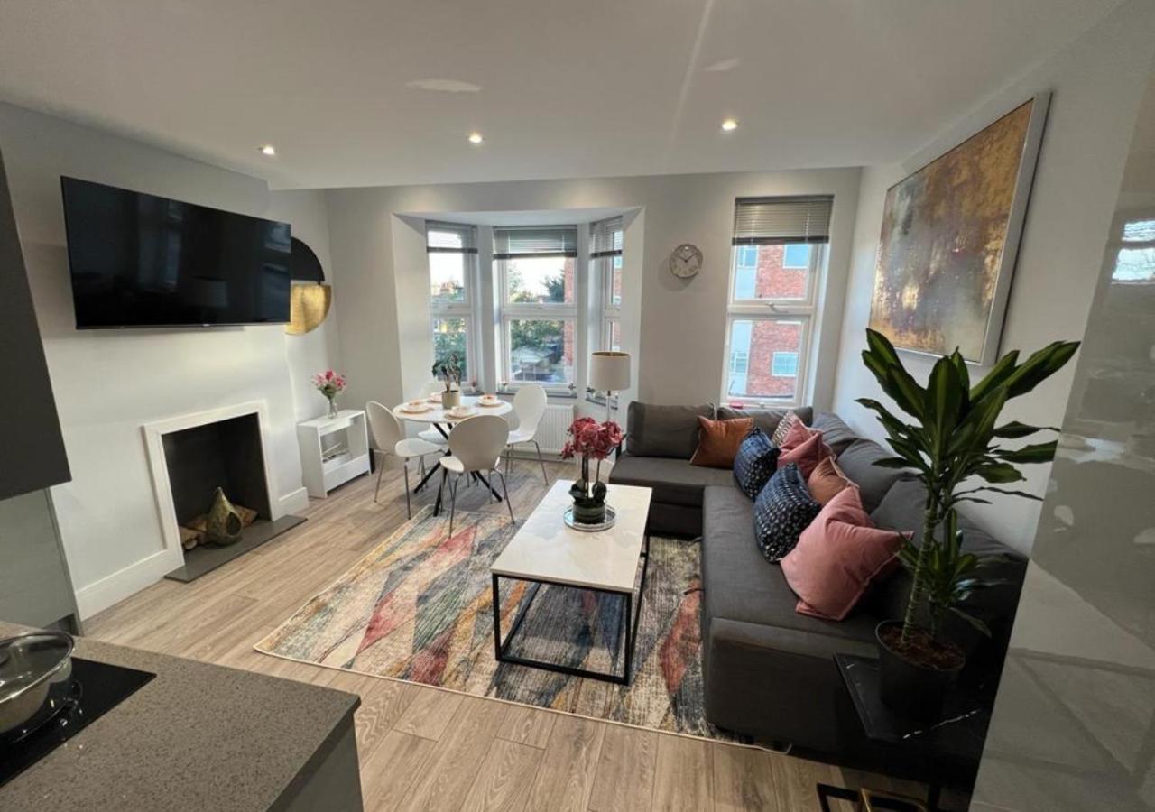 Aisiki Apartments At Stanhope Road, North Finchley, Airconditioned Multiple 2 Or 3-Bedroom, Pet-Friendly Duplex Flats, King Or Twin Beds, Airconditioned & Free Wi-Fi Exteriér fotografie