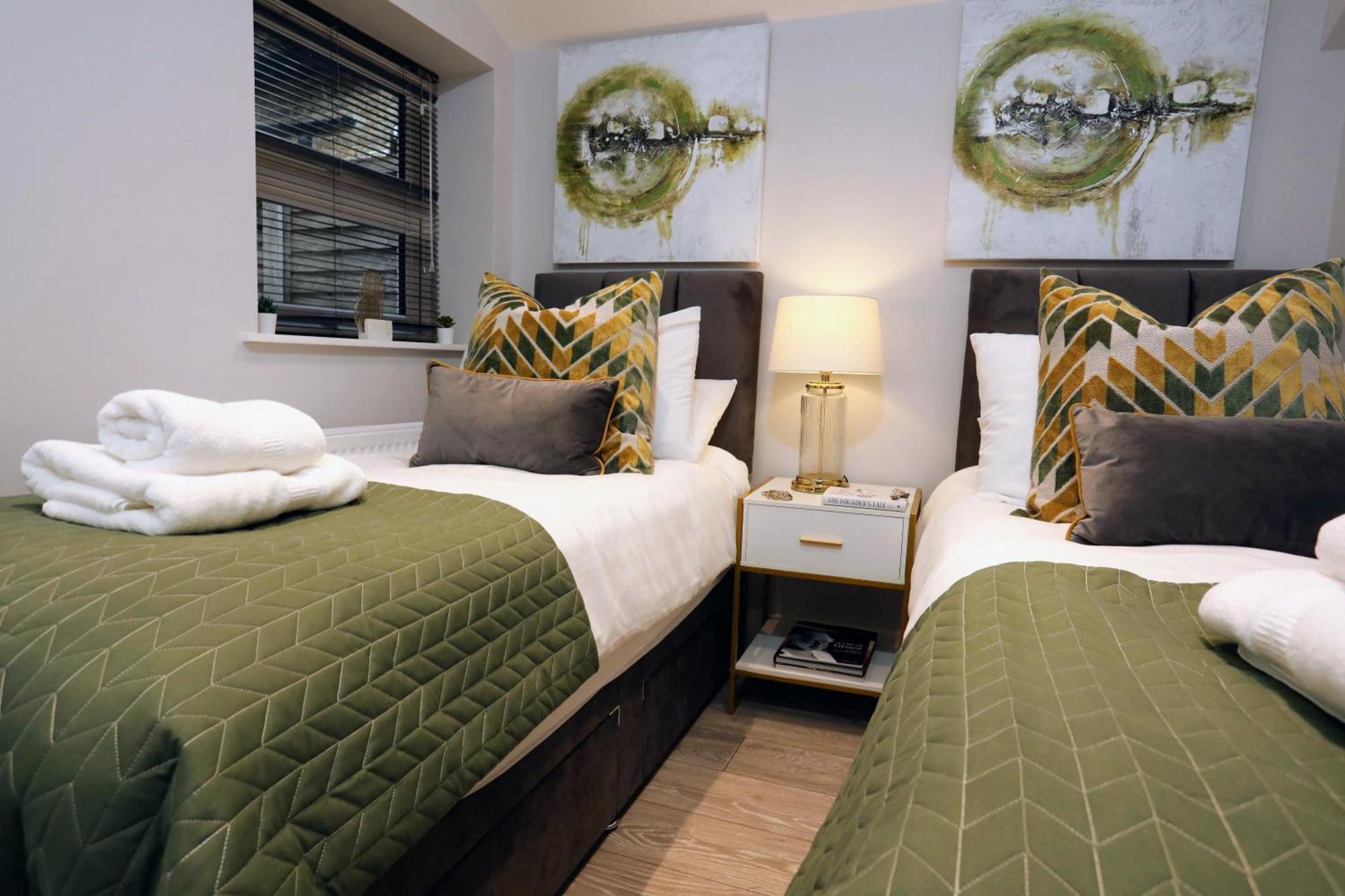Aisiki Apartments At Stanhope Road, North Finchley, Airconditioned Multiple 2 Or 3-Bedroom, Pet-Friendly Duplex Flats, King Or Twin Beds, Airconditioned & Free Wi-Fi Exteriér fotografie