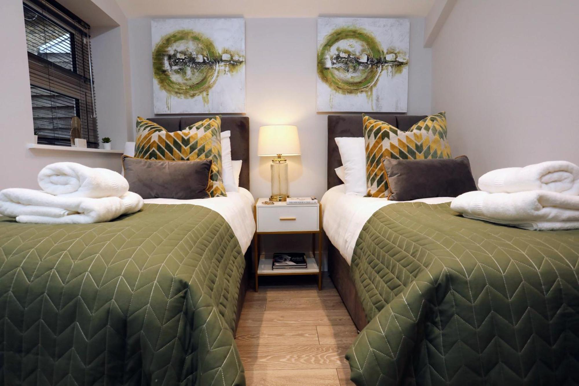 Aisiki Apartments At Stanhope Road, North Finchley, Airconditioned Multiple 2 Or 3-Bedroom, Pet-Friendly Duplex Flats, King Or Twin Beds, Airconditioned & Free Wi-Fi Exteriér fotografie
