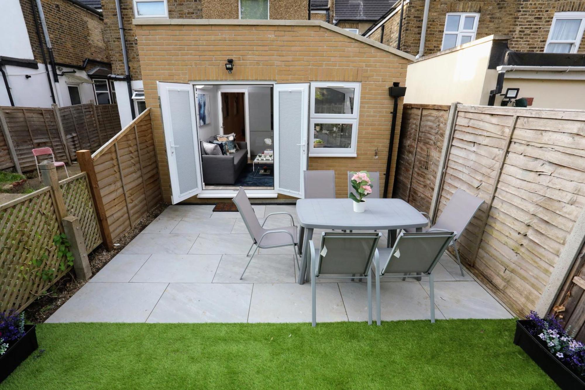 Aisiki Apartments At Stanhope Road, North Finchley, Airconditioned Multiple 2 Or 3-Bedroom, Pet-Friendly Duplex Flats, King Or Twin Beds, Airconditioned & Free Wi-Fi Exteriér fotografie