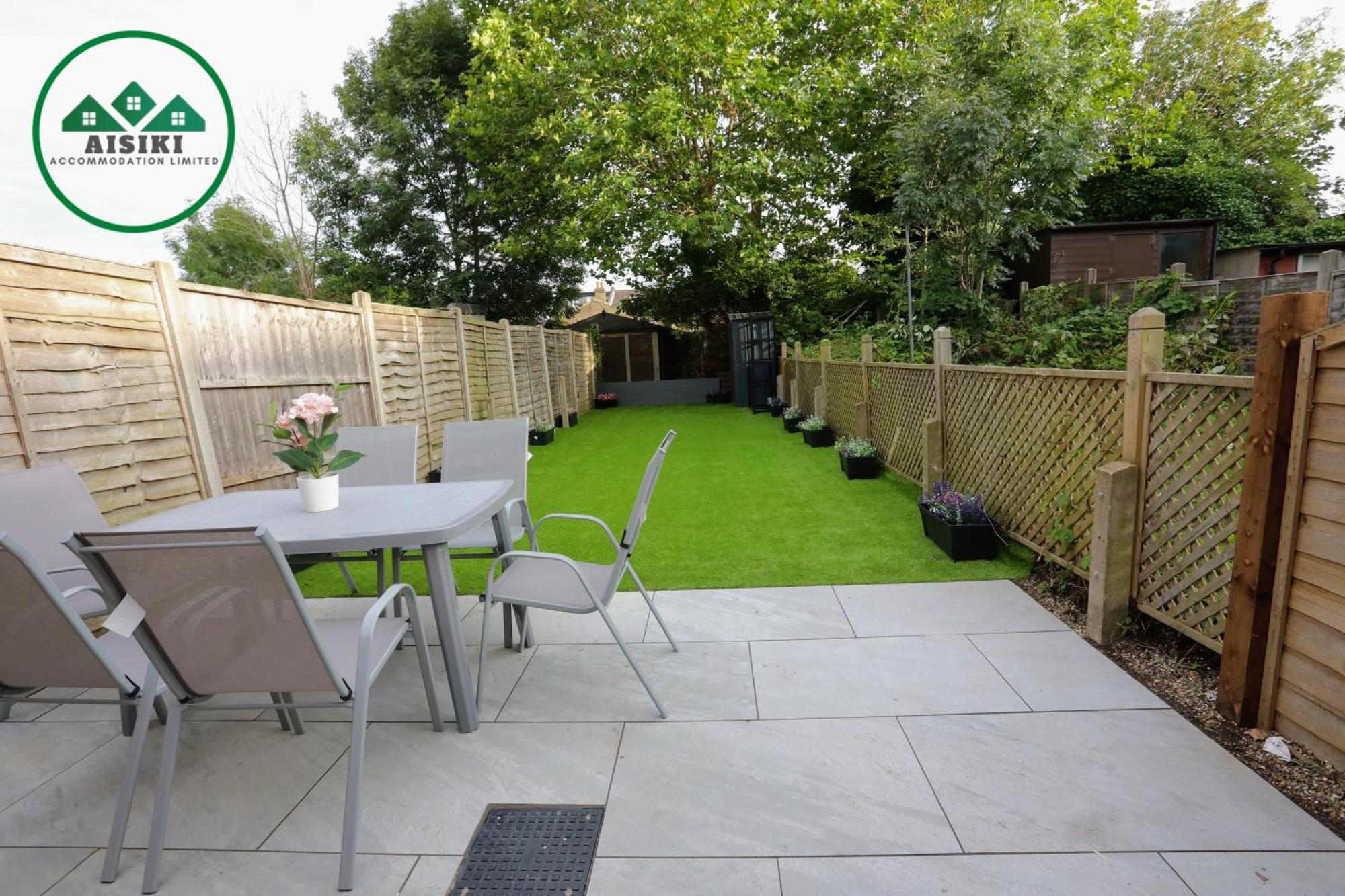 Aisiki Apartments At Stanhope Road, North Finchley, Airconditioned Multiple 2 Or 3-Bedroom, Pet-Friendly Duplex Flats, King Or Twin Beds, Airconditioned & Free Wi-Fi Exteriér fotografie